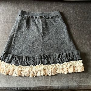 Beautiful Girls from Savoy skirt with lace and ruffle details Size Small